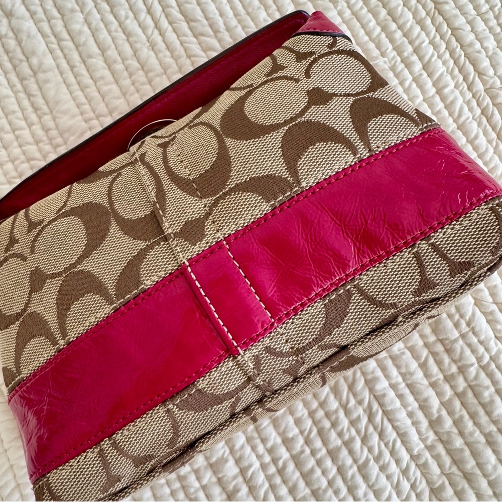 Coach Legacy Signature C Canvas and Pink Leather Wristlet 2008 Style 41756 - Picture 11 of 16